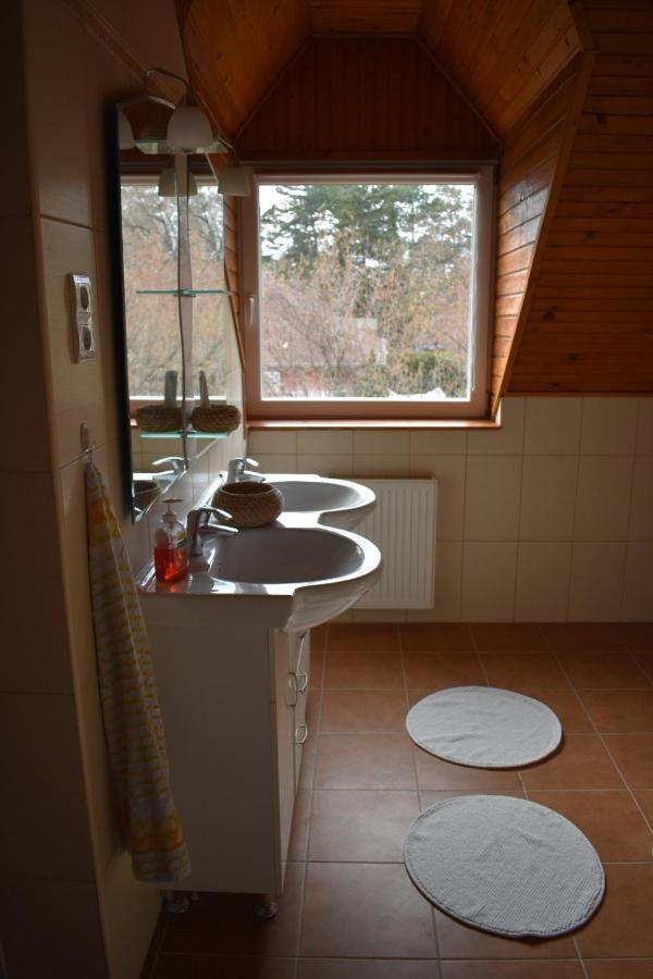 Villa Lily Zamárdi Buitenkant foto